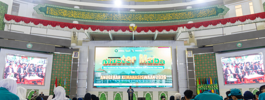 Suasana panggung utama Pembukaan Master Maba UNISMA 2026 dan Anugerah Kemahasiswaan 2026 di Gedung Bundar Universitas Islam Malang.